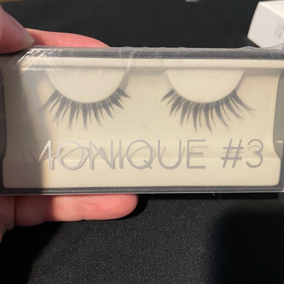 Unused makeup and skincare - Picture 8 of 10